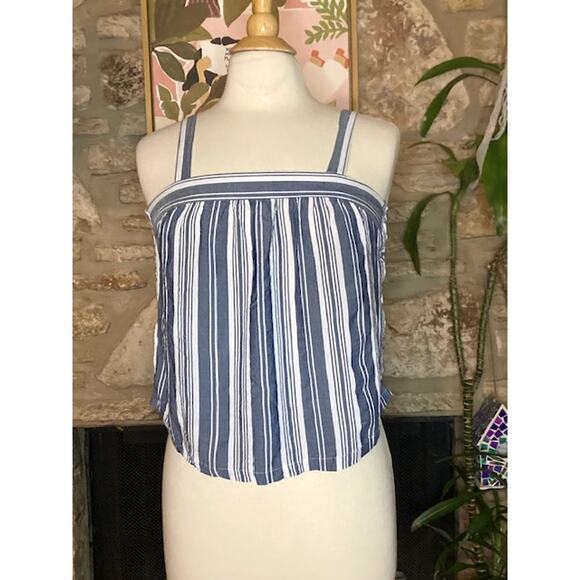 Denim Blue & White Striped Button Crop Top - Universal Threads - XS - Picture 3 of 6